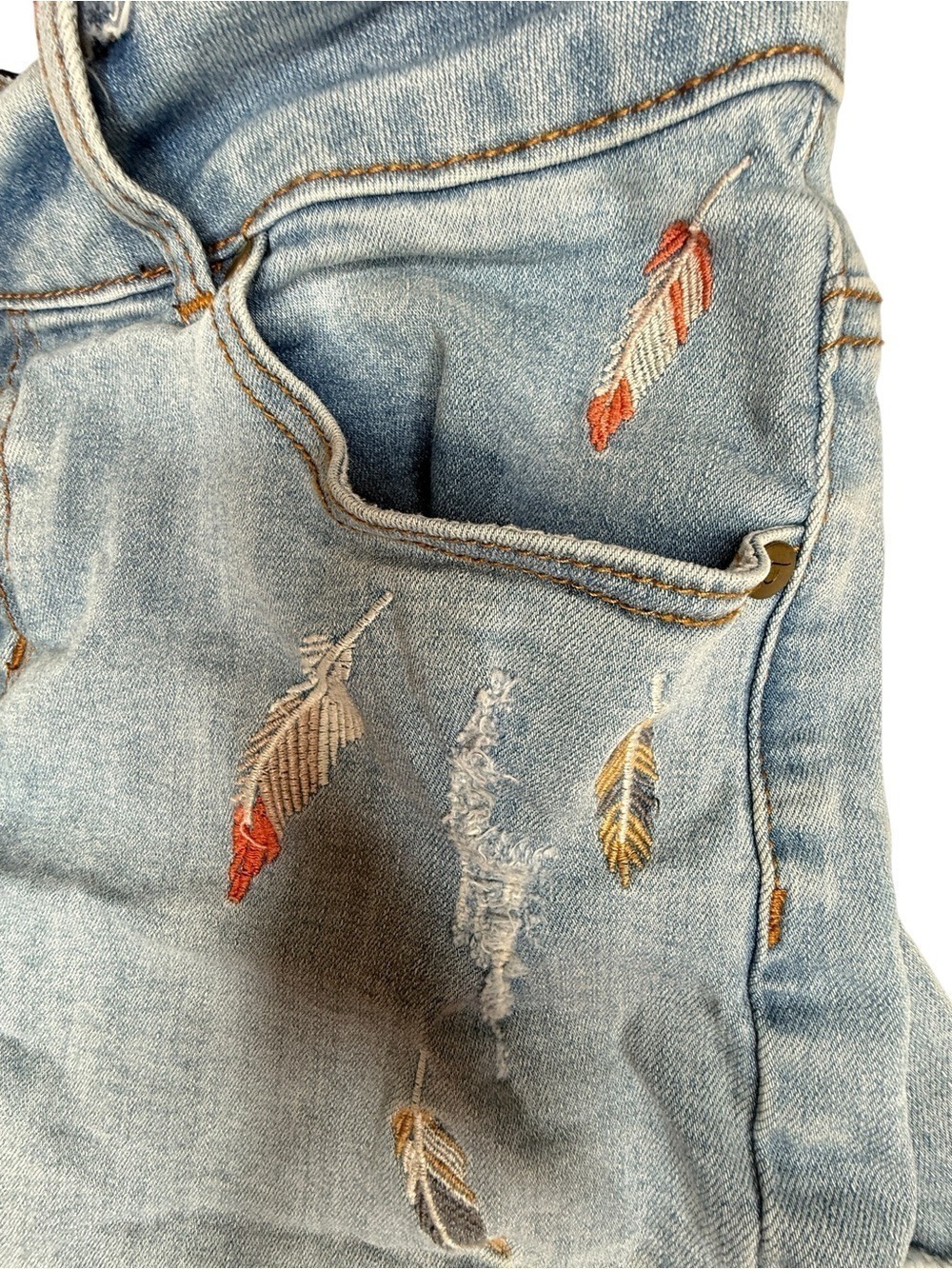 Jess & Tony Light Wash Embroidered Denim Shorts Size 28 - Picture 6 of 6